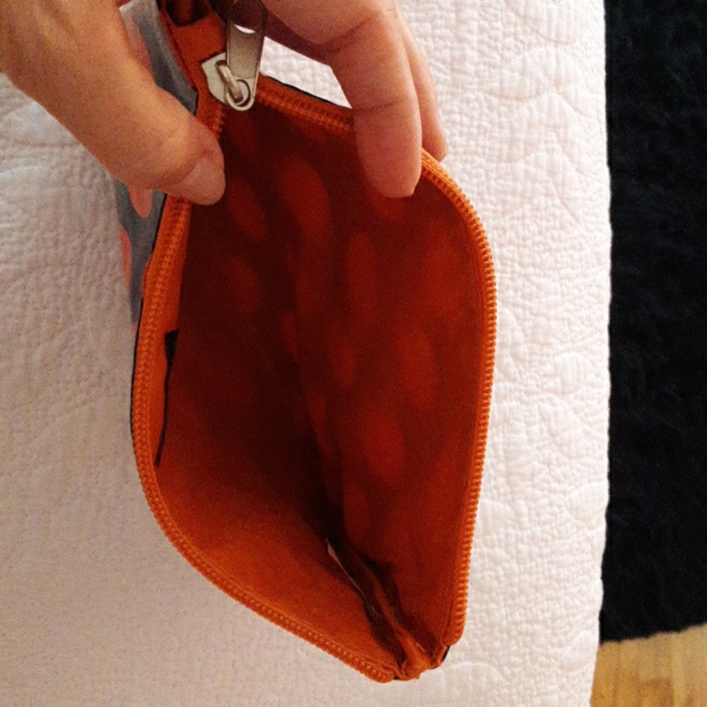 Make Up bag. - Picture 3 of 6
